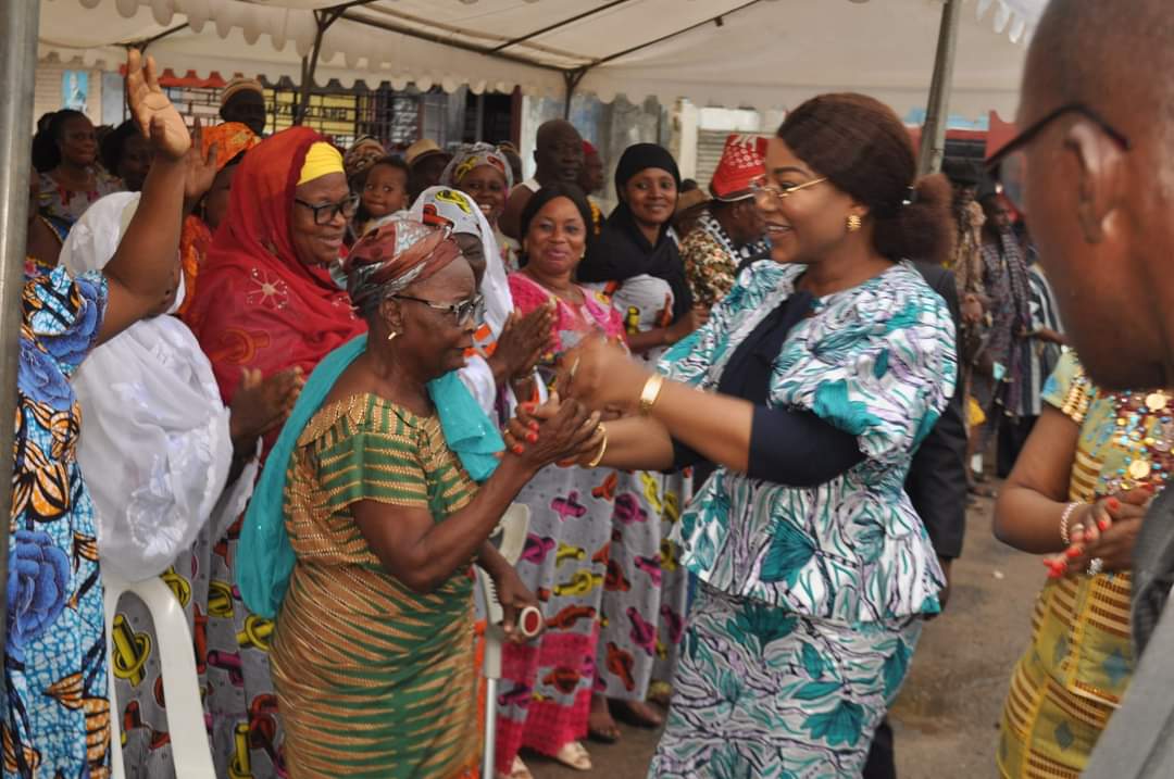 Les mamans de la commune d'Attécoubé avaient le soutien de la ministre de la famille, Nasseneba Touré