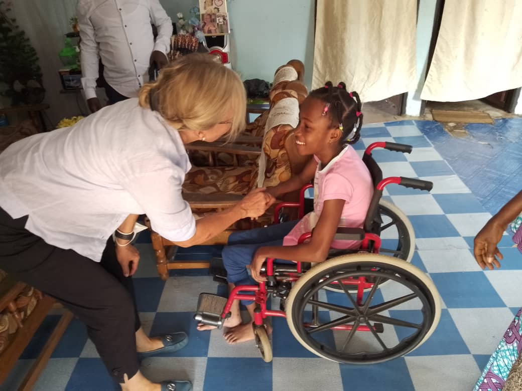 Les personnes handicapées de Côte d'Ivoire ont heureuses de rencontrer cette mission candienne