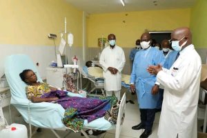 Dimba Pierre en visite surprise dans des hôpitaux ce lundi janvier 2023. 