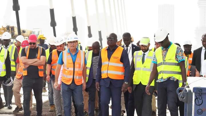Les populations ivoiriennes pourront circuler sur le pont de Cocody, le 5ème de la ville d'Abidjan, en avril 2023.
