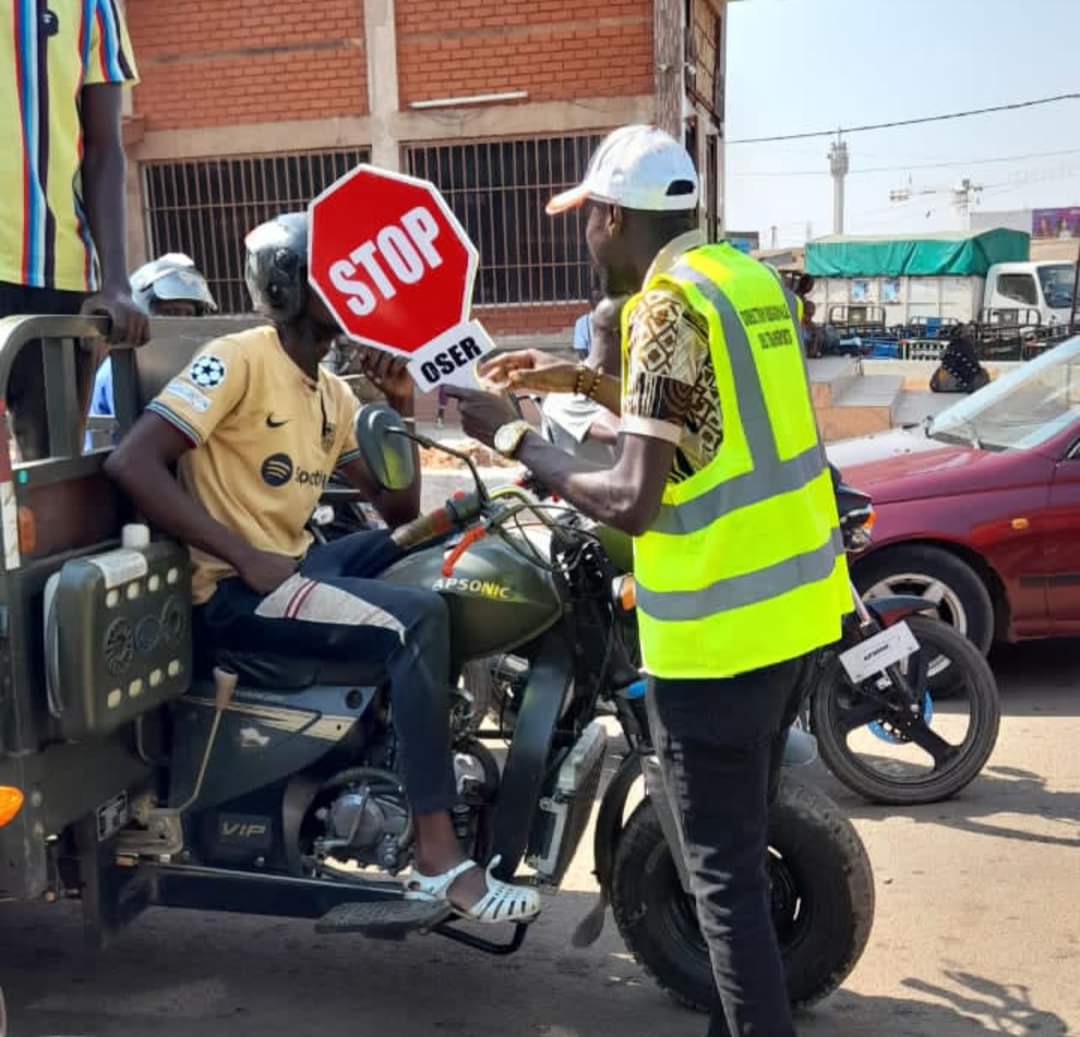 Pour cette première journée de la semaine de la sécurité routière en Côte d’Ivoire, c’est un effectif de 1756 agents des forces de l’ordre, 79 véhicules et 200 motos engagés et 313 postes tenus.  