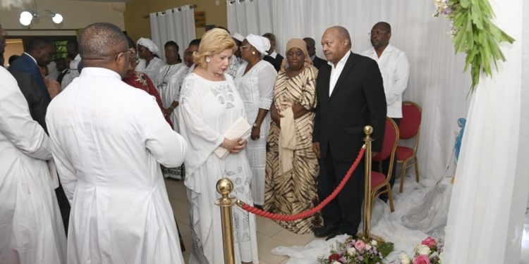 Ce départ brusque de la seconde épouse du père de Madame Nadine Sangaré, proche collaboratrice de la Première Dame, Madame Dominique Ouattara a plongé sa famille dans la tristesse.