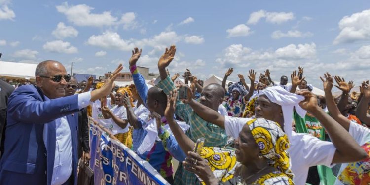 Mobilisées, les populations de Yakassé-Attobrou ont, par la voix de Joseph Séka Séka, marqué leur soutien au Président