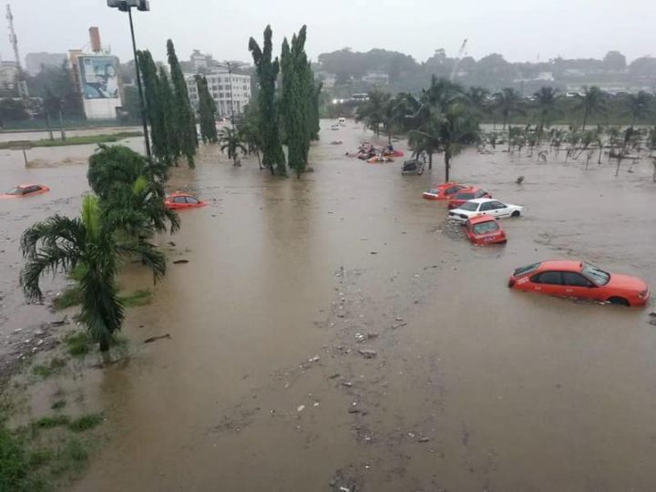 Devant les risques d’inondation que pourraient provoquer ces fortes pluies, l’Observatoire de la Solidarité et de la Cohésion Sociale (OSCS), invite les populations à la prudence et au respect des mesures.