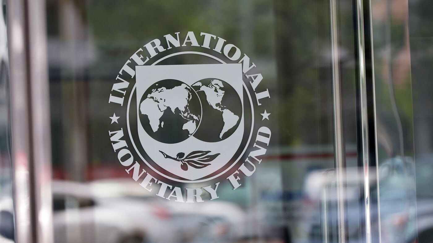 Les autorités ont riposté en mettant en œuvre un assainissement budgétaire fondé sur la mobilisation des recettes, en complément au financement du FMI