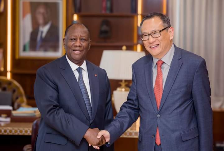 Le président de la République, Alassane Ouattara s'est entretenu ce mardi 13 juin avec une délégation de la Banque mondiale, dirigée par son Directeur Général, Shaolin YANG.