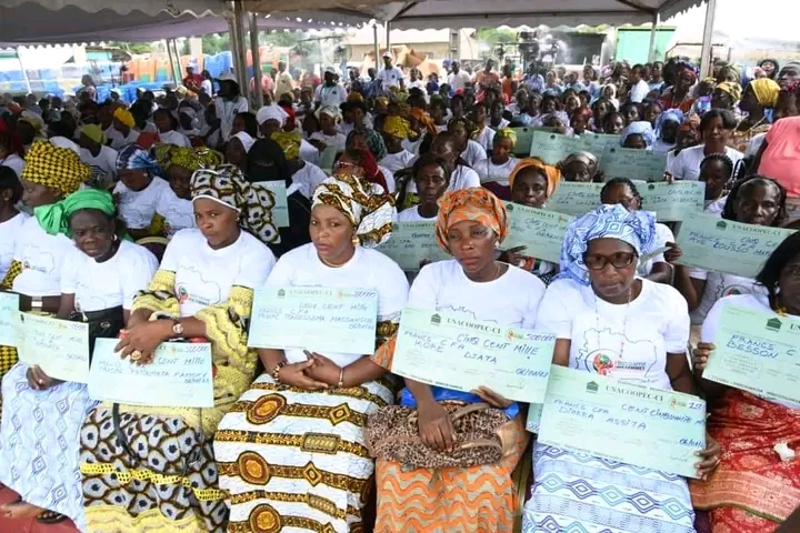 Le Fonds d'Appui aux Femme de Côte d'Ivoire (FAFCI) mis en place par la Première Dame aura fait des heureux dans la région de la Mé.