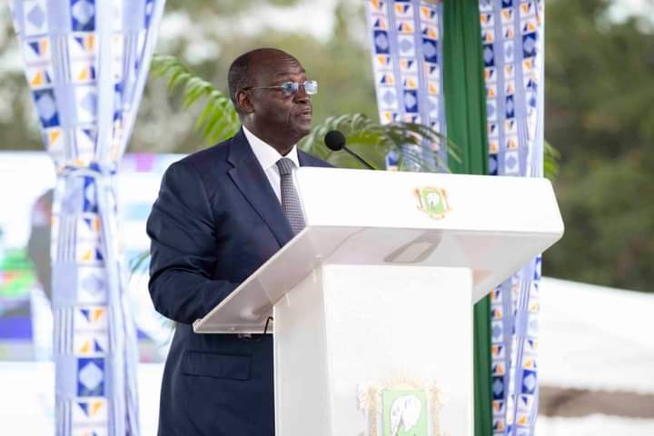 La section Tiébissou-Bouaké longue de 96 km vient compléter l'autoroute du Nord qui part d'Abidjan jusqu'à Tiébissou 