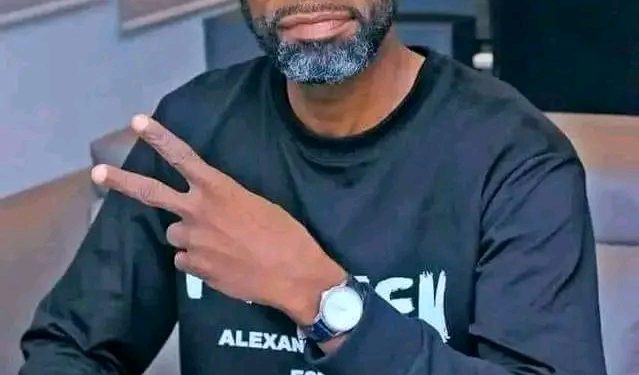 Le chroniqueur de l’émission populaire PPLK (Peopl’emik) de La 3, Adama Diallo dit Anaconda est décédé ce vendredi 05 janvier 2024 à Paris