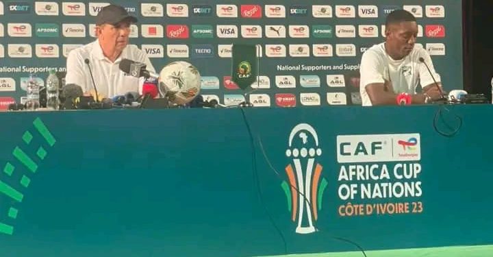 Jean-Louis Gasset, le sélectionneur des Éléphants a traduit son optimisme quant à un probable retour de Sébastien Haller et Adingra, lors de la rencontre de demain face au Nigeria.