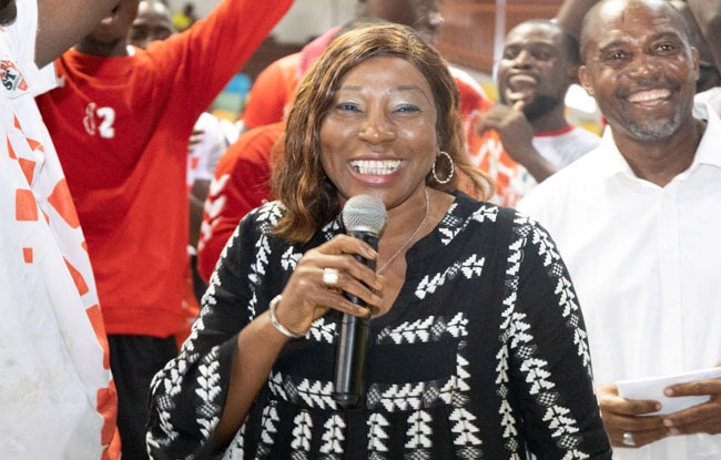 Mme Kandia Camara, la présidente du Sénat a toujours répondu présente aux différentes sollicitations de la Fédération ivoirienne de Handball.