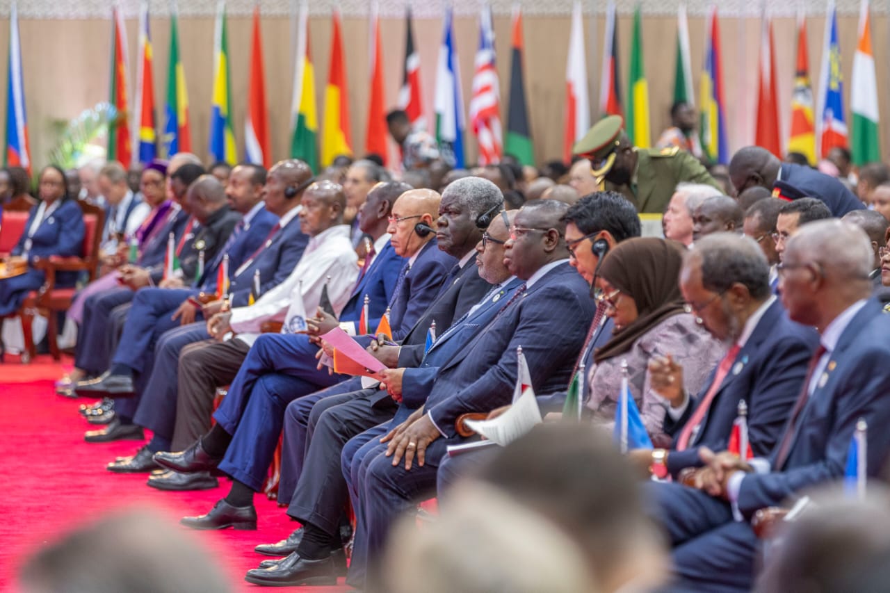 Le Premier Ministre, Ministre des Sports et du Cadre de Vie, Robert Beugré Mambé, a invité la Banque mondiale et ses partenaires à soutenir la Côte d’Ivoire
