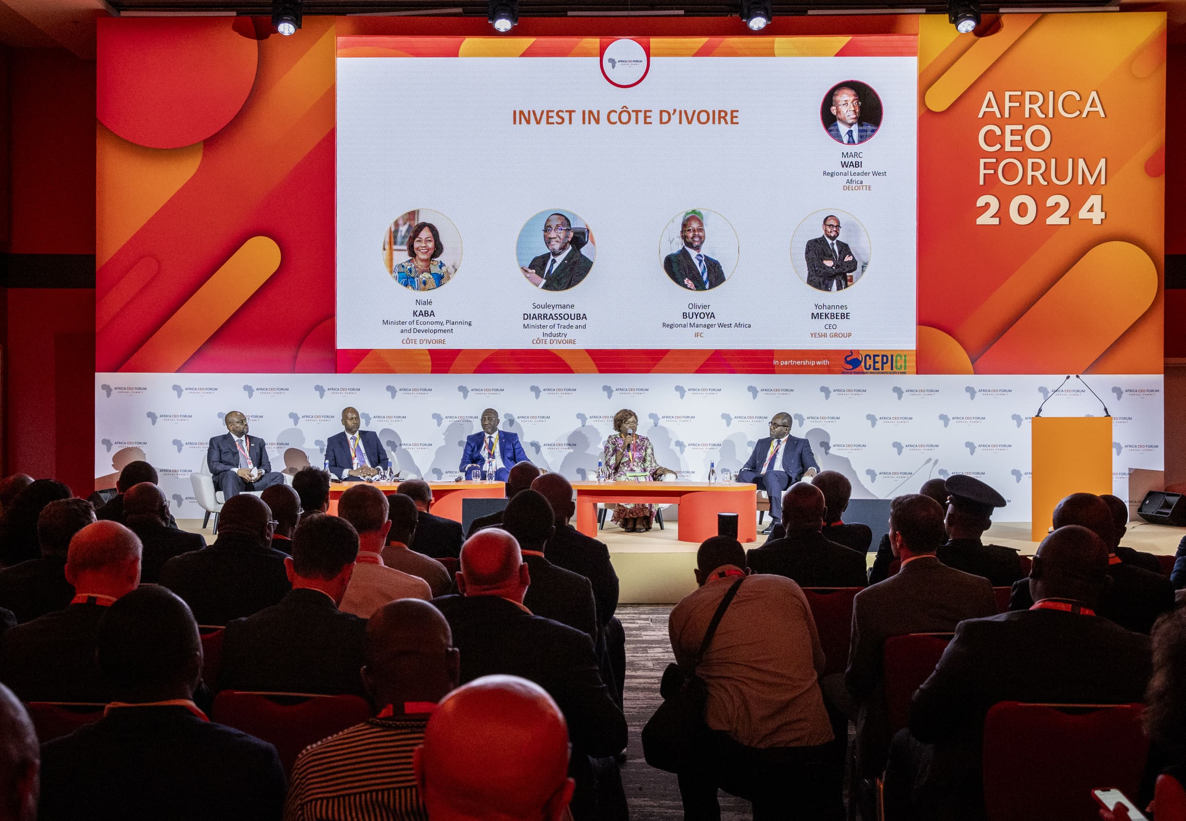 A Kigali où il représente le Président de la République Alassane Ouattara à l’édition 2024 de l’Africa CEO Forum (ACF), le Premier Ministre, Ministre des Sports et du Cadre de Vie, Robert Beugré Mambé a invité les investisseurs étrangers à venir en Côte d’Ivoire.