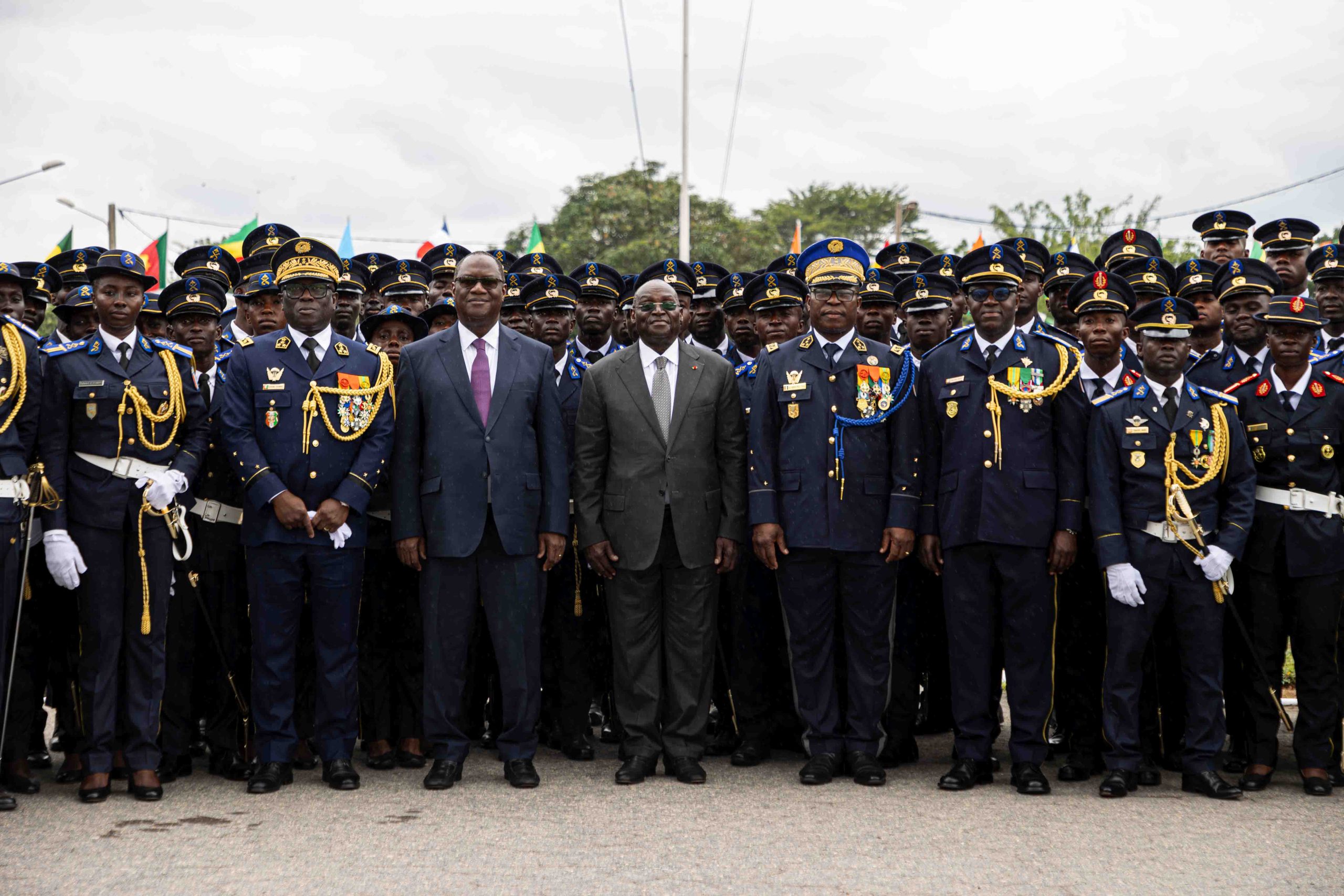 Tiémoko Meyliet KONÉ a présidé le baptême de Promotion d’Élèves Officiers d’Active à l’Académie des Forces Armées (AFA) de Zambakro.