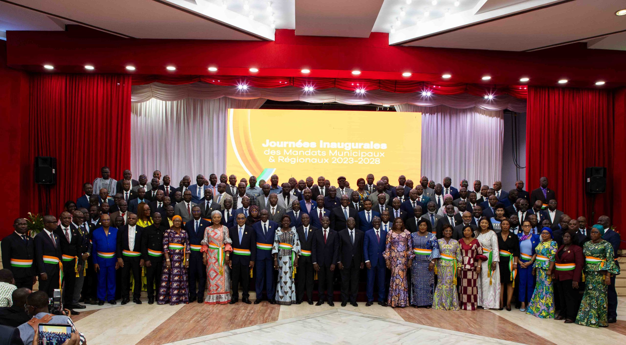 La cérémonie de lancement des Journées inaugurales des mandats des élus municipaux et régionaux a eu lieu à l’Hôtel de Ville de Yamoussoukro