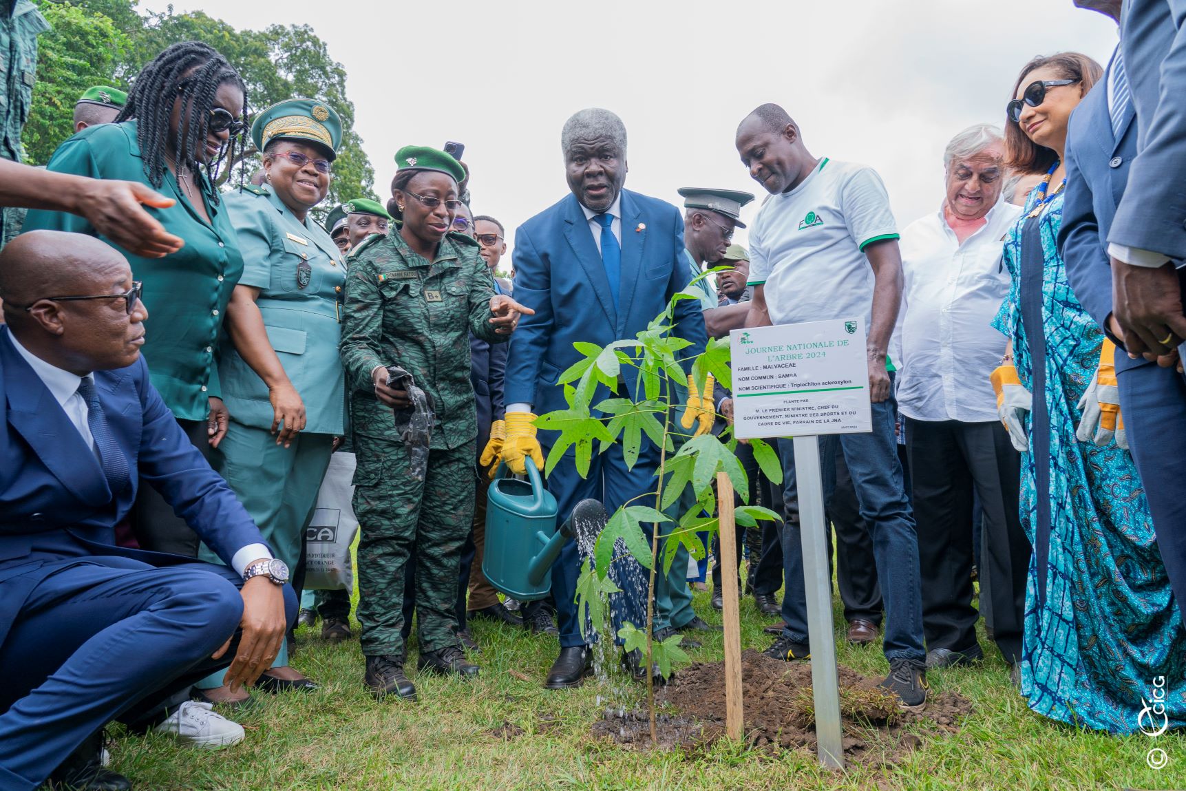 Robert Beugré Mambé a appelé à Songon à une action collective afin que chaque arbre planté contribue à l’atteinte de l’objectif