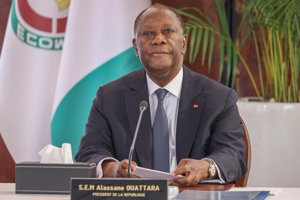 Présidentielle ivoirienne de 2025 : Alassane Ouattara appelle à un scrutin pacifique